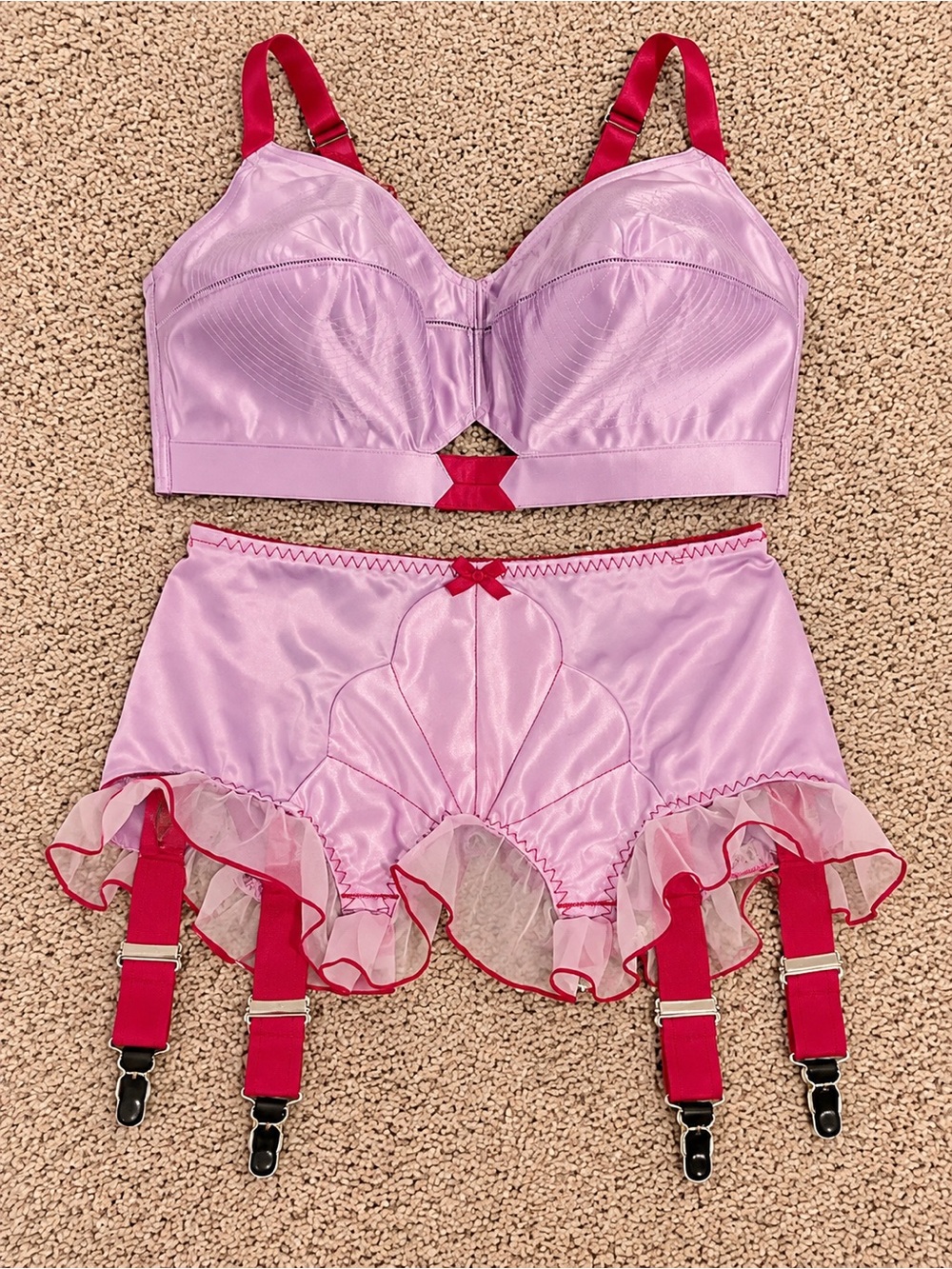 Vintage-Inspired Pink Satin Bra and Garter Short Set